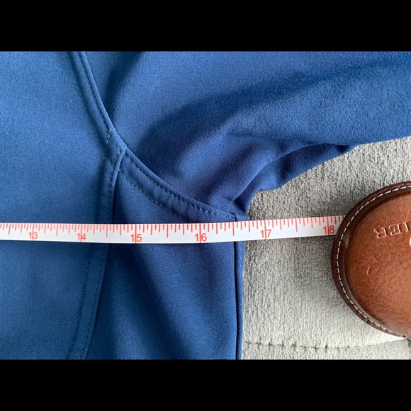 LULULEMON Apres Yoga Soft Shell Hooded Rain Jacket - Picture 13 of 14